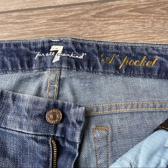 7 For All Mankind A Pocket Cut Out Bermuda Shorts - Picture 7 of 11